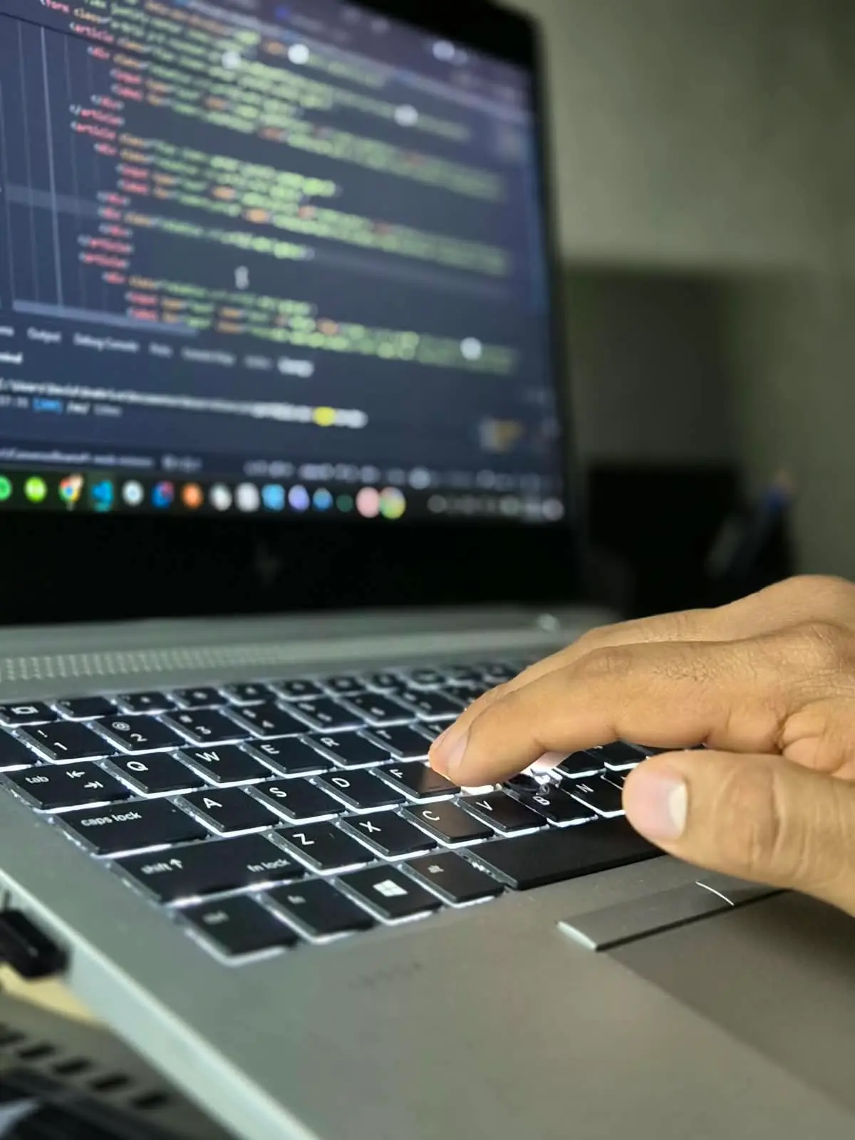 Imagen de desarrollo de David Hernández mostrando código del Portafolio de trabajo.
